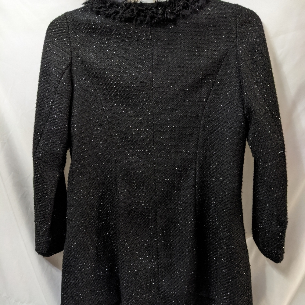 BEAUTIFUL ladies coat! Size Med. Carefree brand - Picture 4 of 5